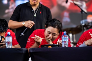 Cabramatta_Moon_Festival_2024_Pho_Eating_Contestant.jpg