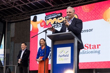 Cabramatta_Moon_Festival_Mayor_Frank_Carbone