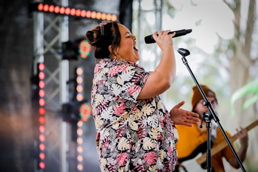 Singer-at-Bring-It-On-Festival-2023